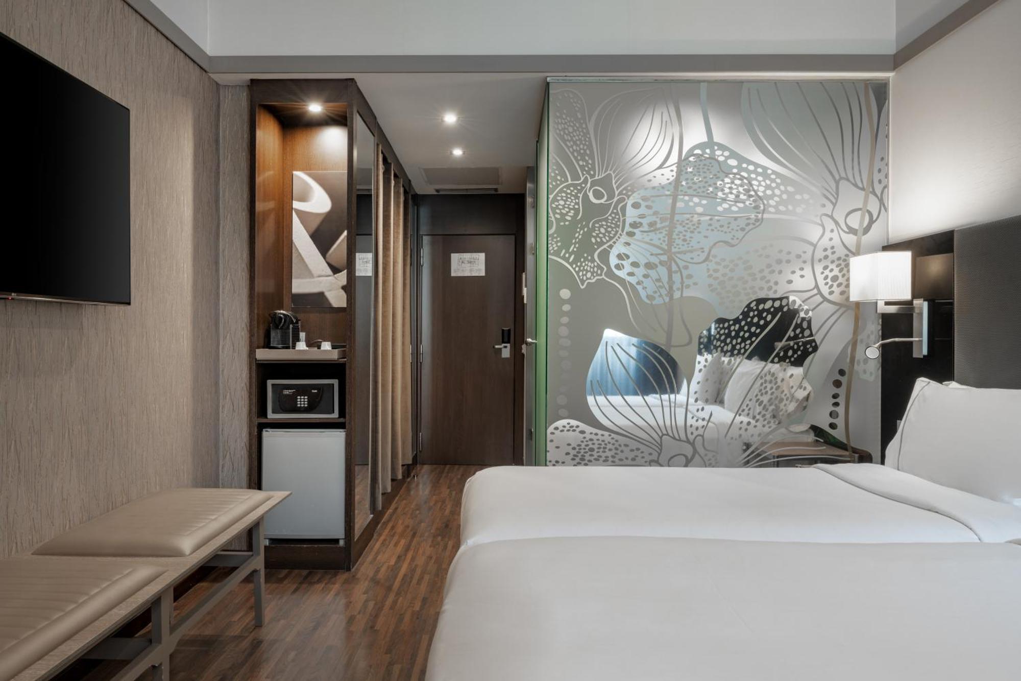 Ac Recoletos By Marriott Hotel